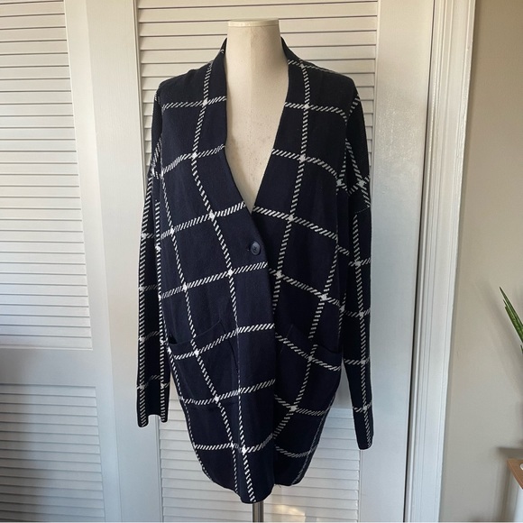 G.H. Bass & Co. Sweaters - Bass Navy and White Oversized Single Button Cardigan